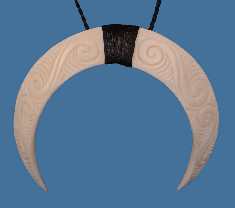 BTP001S- SMALL TUSK PENDANT