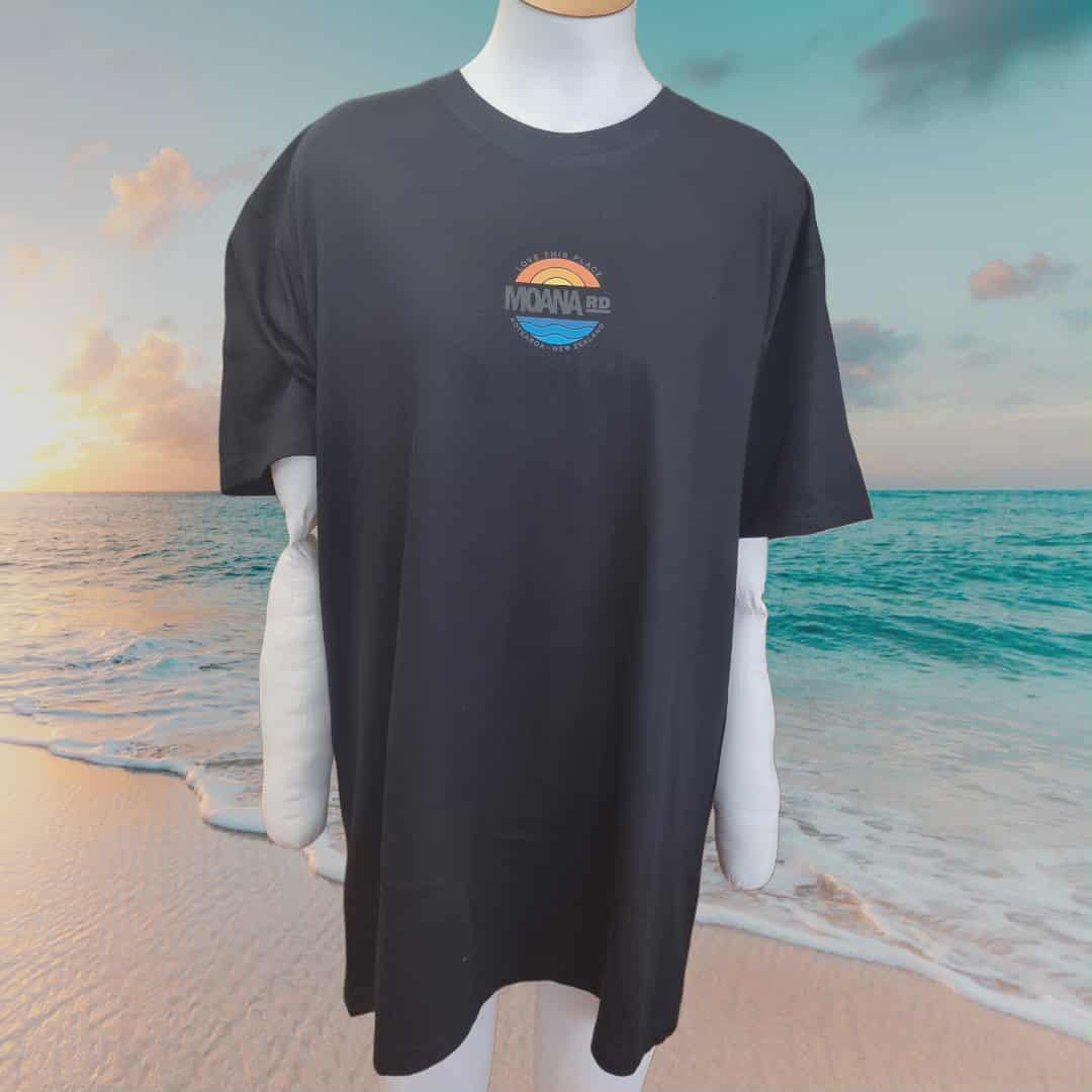 T- shirt- Moana Logo size  Large