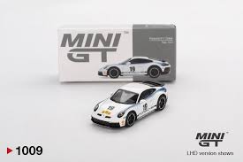 Mini GT 1:64 Porsche 911 Dakar Rally 1974