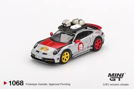 Mini GT 1:64 Porsche 911 Dakar Uncle Rally 1068