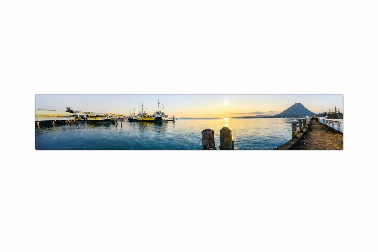 Glass Plaque- Port Maunganui 80 x 20