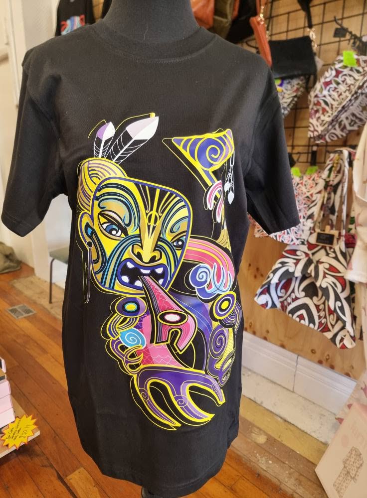 River Jayden t-shirt - Blk Sml Mana Motuhake