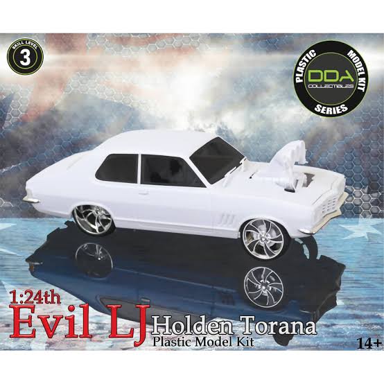 DDA Collectibles 1:24 Evil LJ Holden Torana