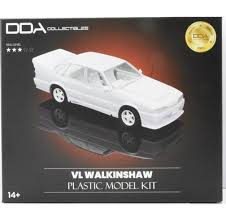 DDA Collectibles 1:24  Holden VL Walkinshaw Plastic Kit