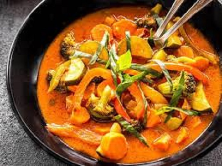 Red curry with Lychee and raisins