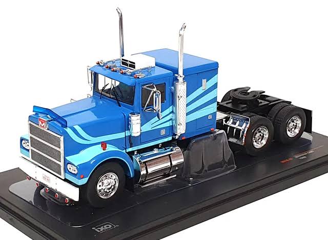IXO 1:43 Marmon CHDT Blue