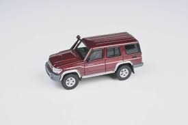 Para64 1:64 Toyota Landcruiser 76 Series Merlot Red
