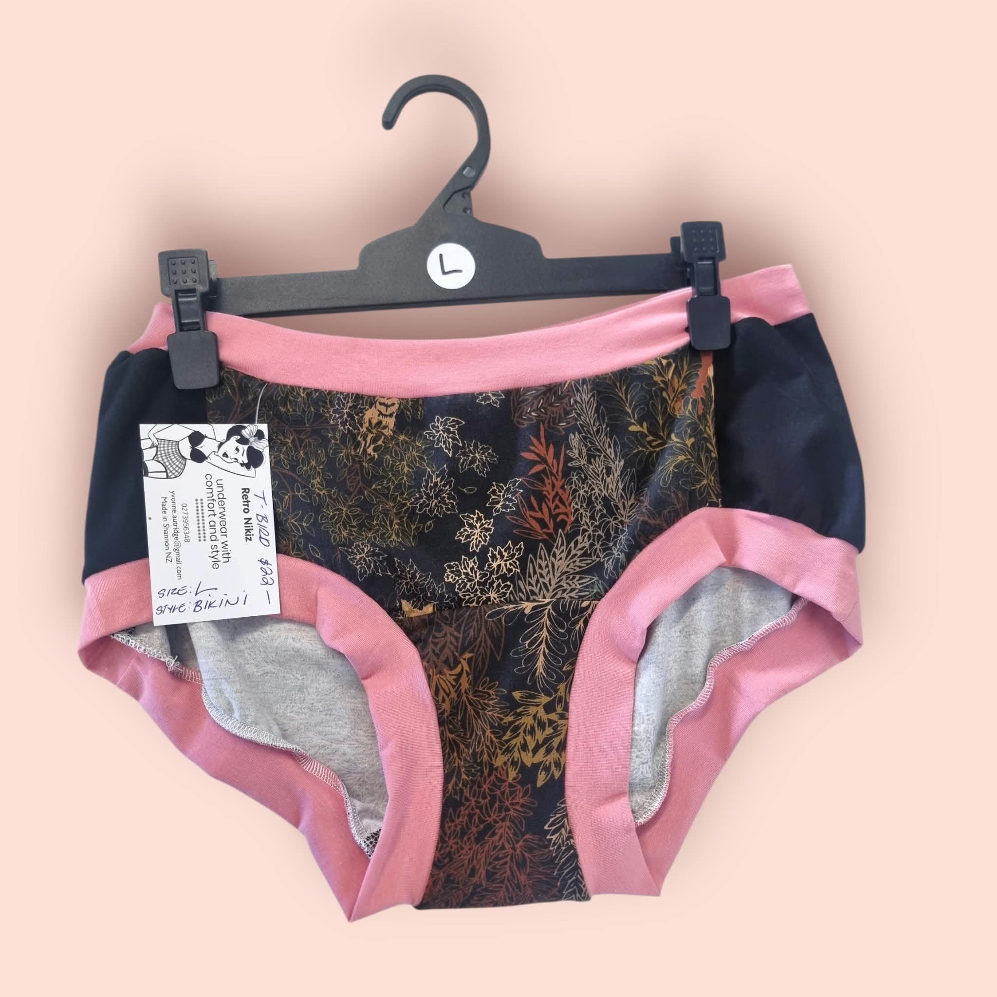 Retro Nikiz - Bikini Briefs- Size large