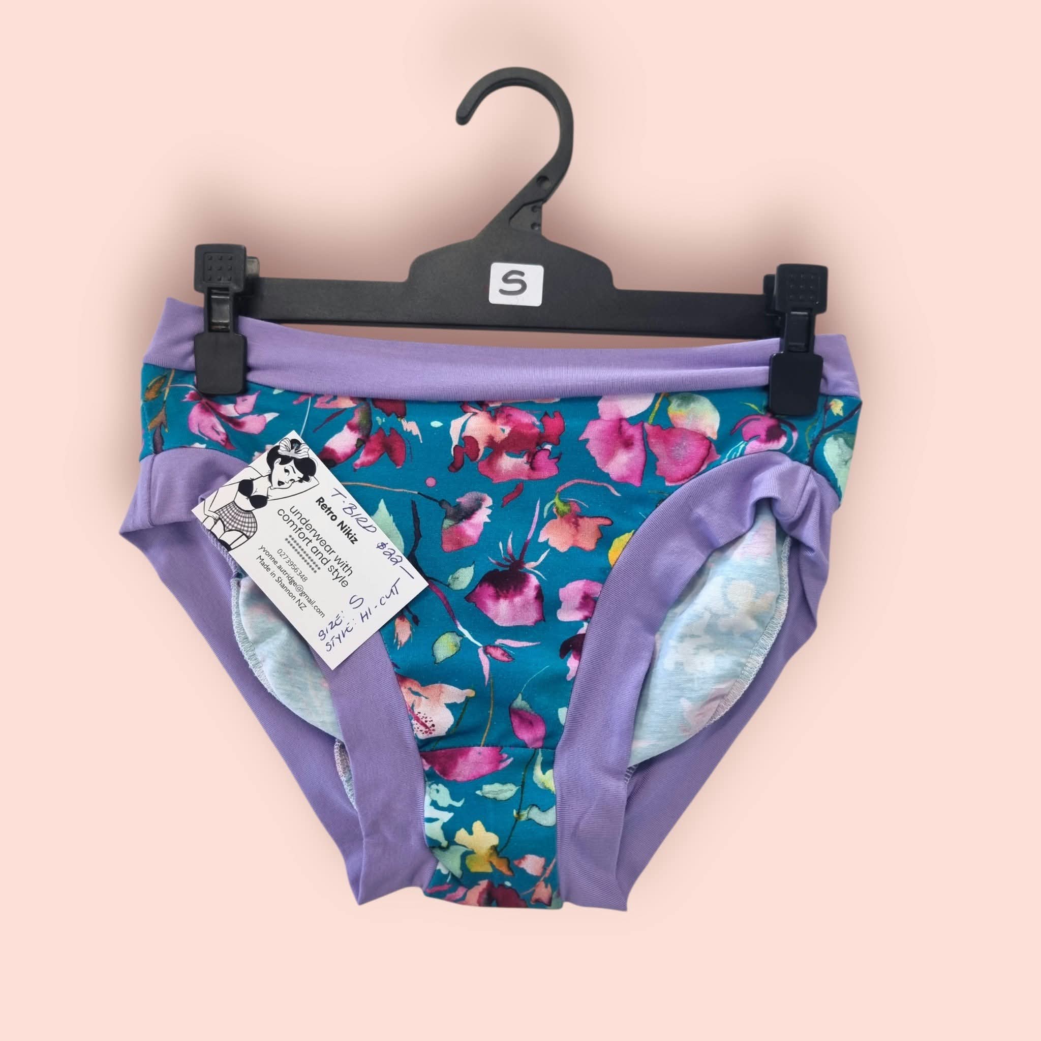 Retro Nikiz- Hi-Cut briefs- Size small