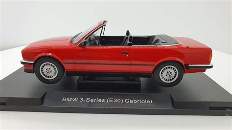 Model Car Group 1:18 1985 BMW 325i E30 Cabriolet
