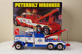 AMT 1/25 Peterbilt 359 Wrecker