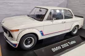 Model Car Group 1:18 BMW 2002 Turbo - White