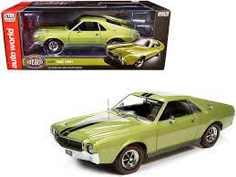 Auto World 1:18 1968 AMC AMX