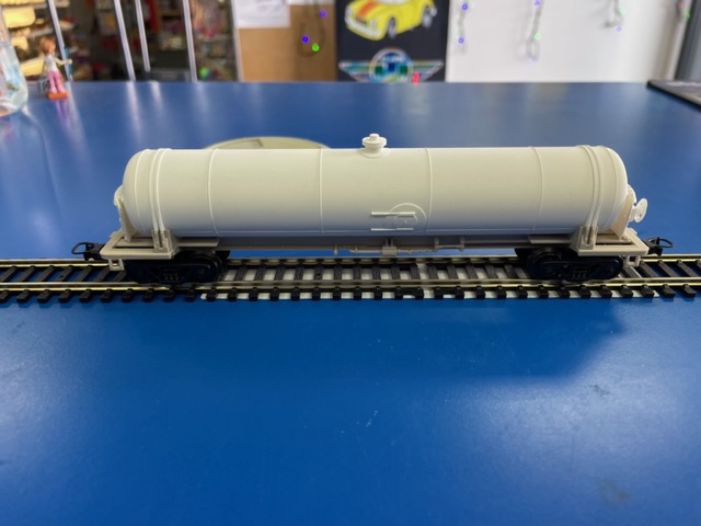 Frateschi HO Tank Car - White (NZR)