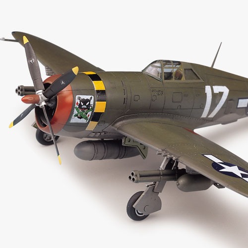 Academy 1.72 P-47D Thunderbolt Razorback