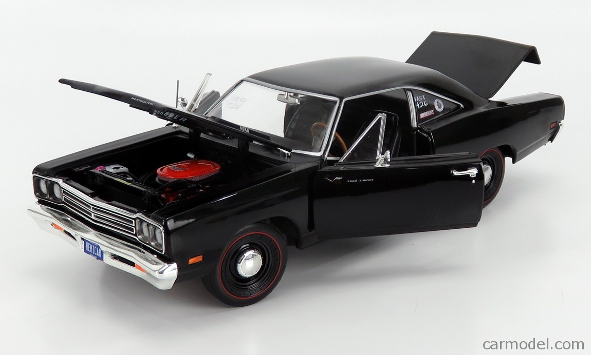 Auto World 1:18 1969 Plymouth Road Runner