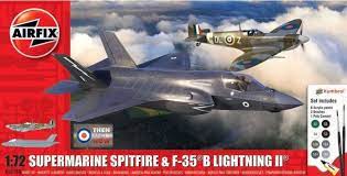 Airfix 1:72 Supermarine Spitfire & F-35 B Lightning 11