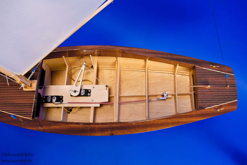 Aero-Naut Bella Sailing