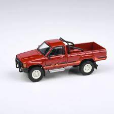 Para64 1:64 Toyota Hilux Single Cab red 1984