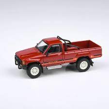 Para64 1:64 Toyota Hilux Single Cab red 1984