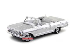 Sun Star 1:18   1963 Chevrolet Nova Open Convertible