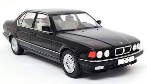 Model Car Group 1:18 BMW 750i E32 Black