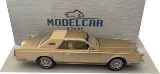 Model Car Group 1:18 lincoln Continental Mark V 1977 Gold