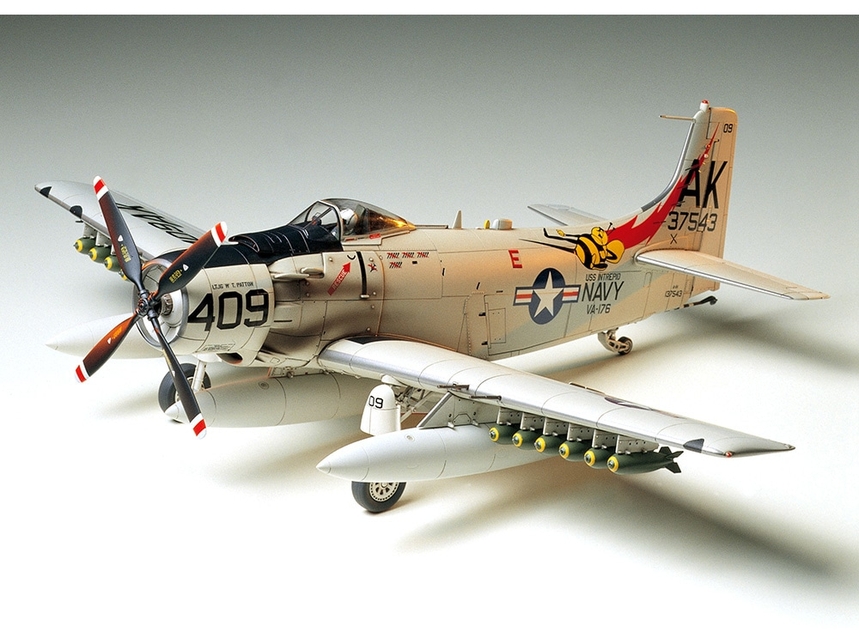 Tamiya 1/48 Douglas A-1H Skyraider U.S. Navy