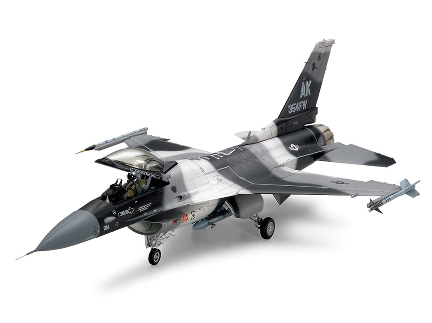 Tamiya 1/48 Lockheed Martin F-16C/N Fighting Falcon "Aggressor/Adversary"