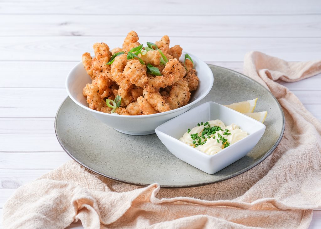 E18. Salt and pepper squid twists
