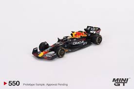 Mini GT 1:64 Oracle Red Bull Racing RB18 #1 550