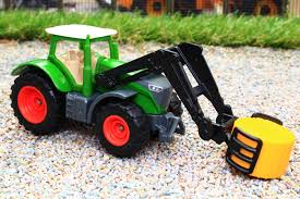 Siku 1539 Fendt with bale gripper