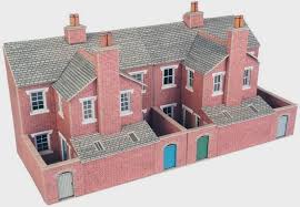 Metcalfe OO/HO Scale PO276 Low Relief Red Brick Terraced House Backs