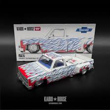 Mini GT 1:64 Kaido House Chevrolet Silverado Dually on Fire V2