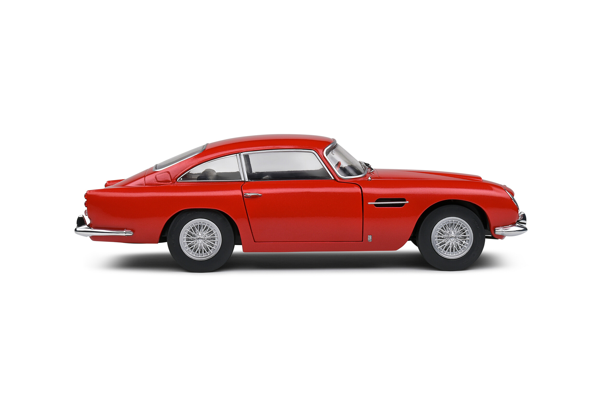 Solido 1:18 1964 Aston Martin DB5 Metallic Red