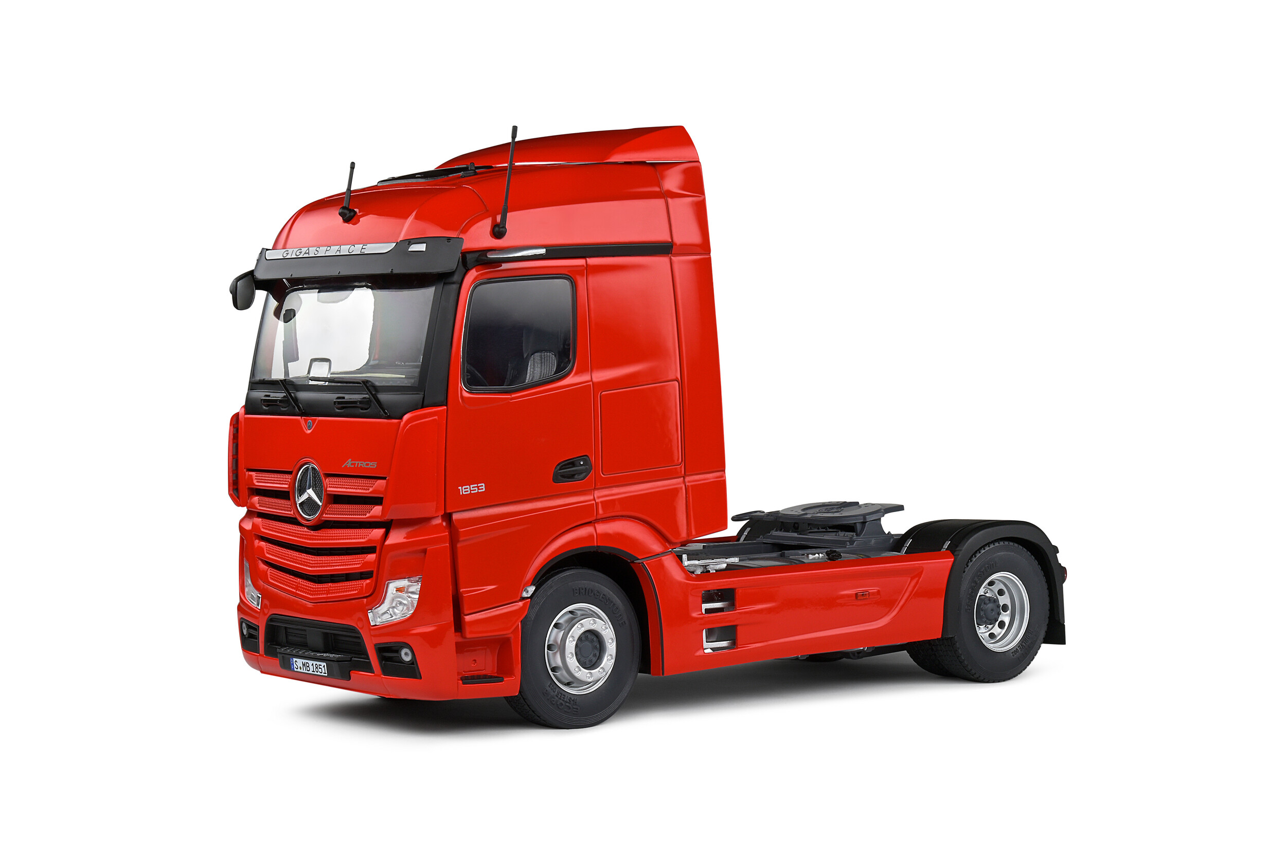 Solido 1:24  2019 Mercedes-Benz Actros Lavarot