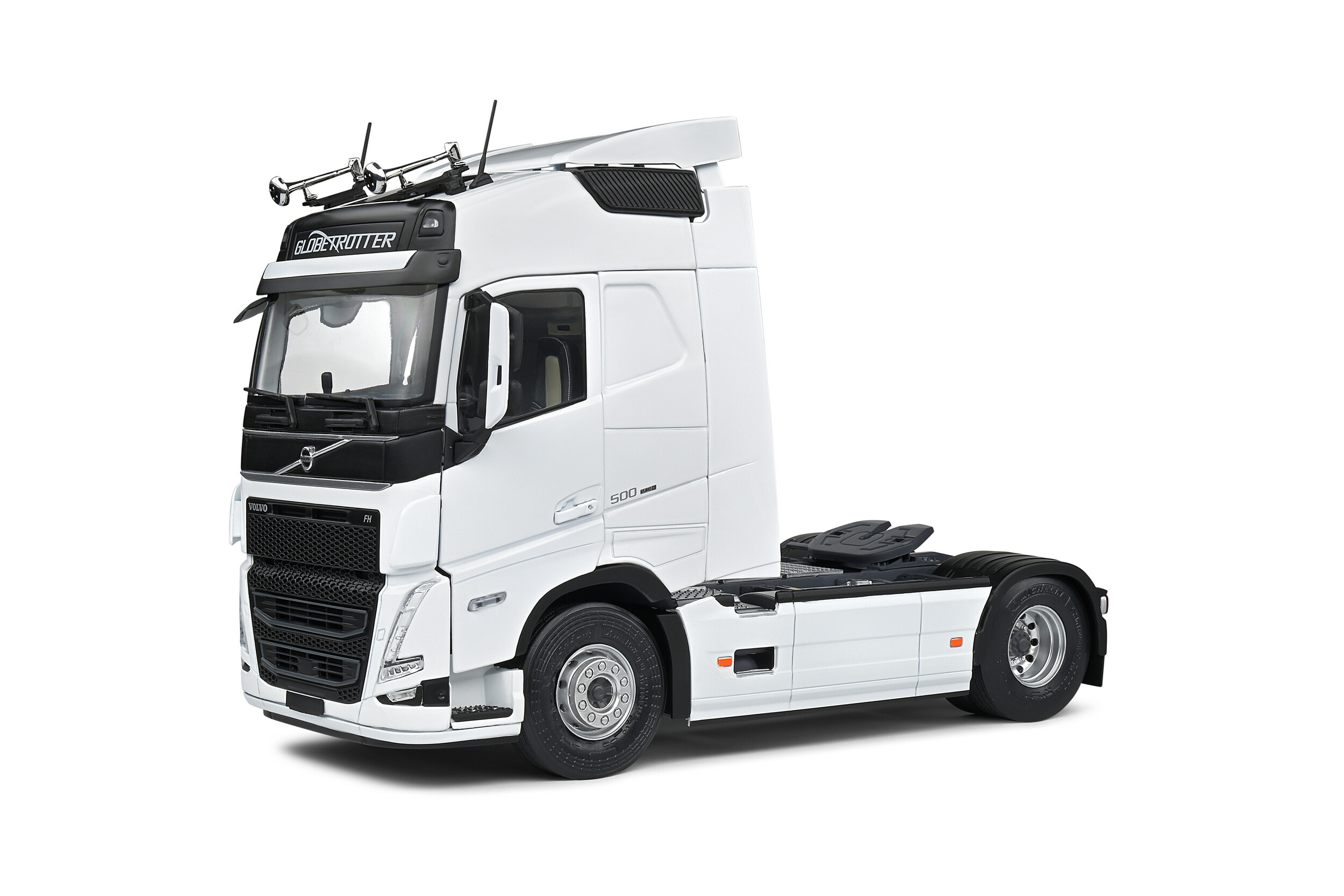 Solido 1:24  2021 Volvo FH Globetrotter XL White