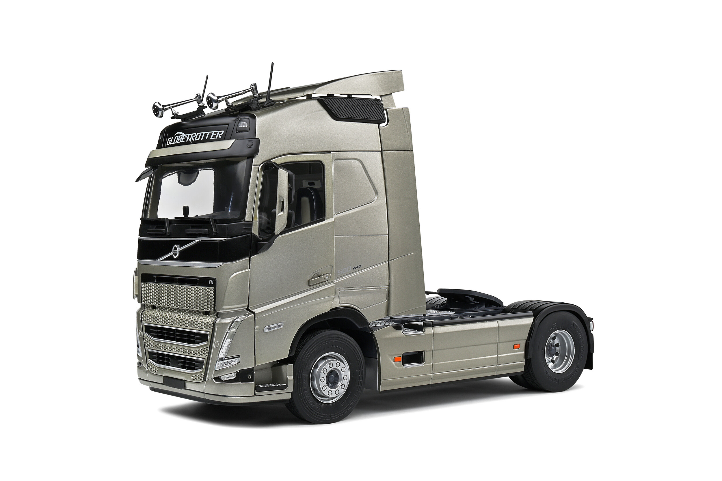 Solido 1:24  2021 Volvo FH Globetrotter XL Nordic Light