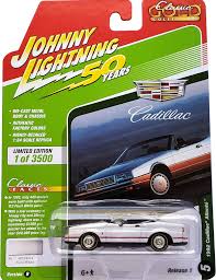 Johnny Lightning 1:64 Classic Gold Release 19 Series B - Cadillac