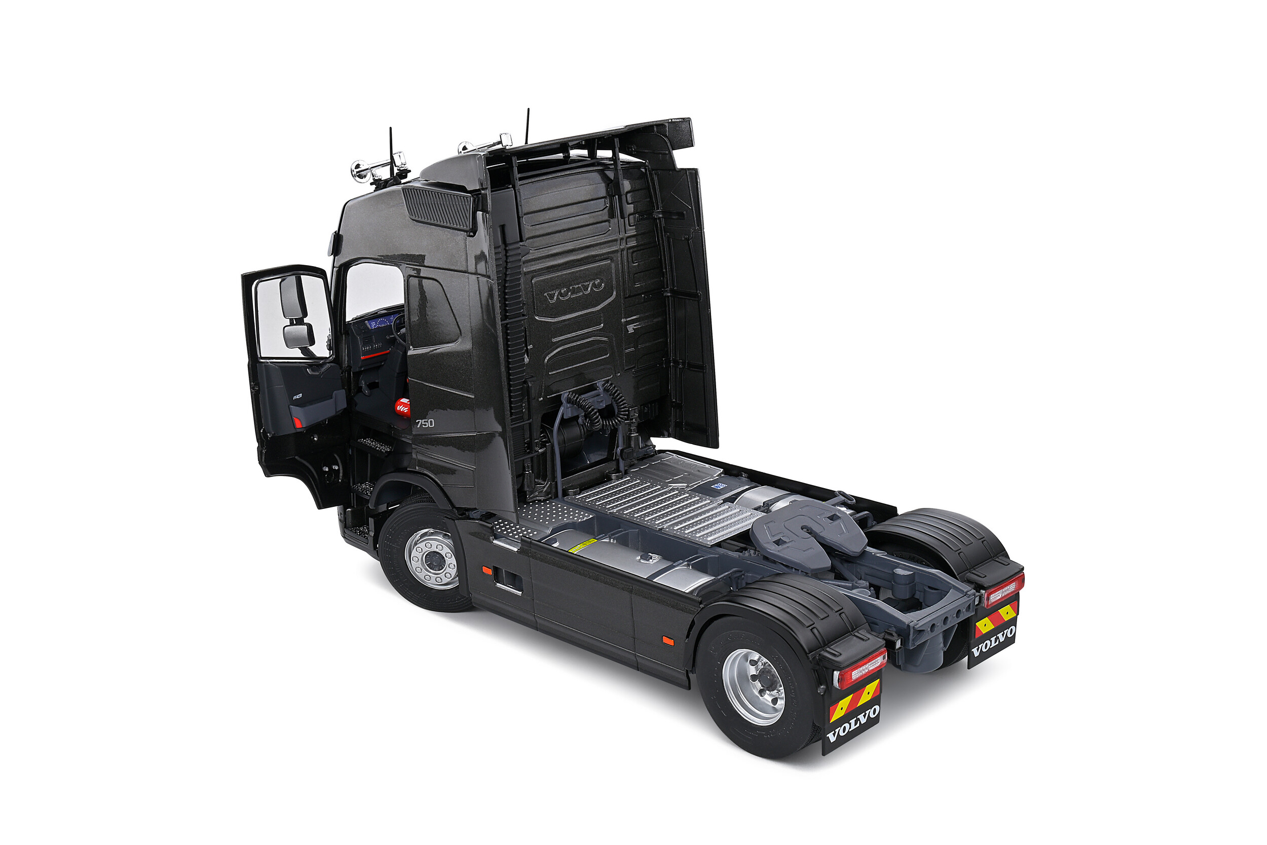 Solido 1:24  2021 Volvo FH Globetrotter XL Black Metallic