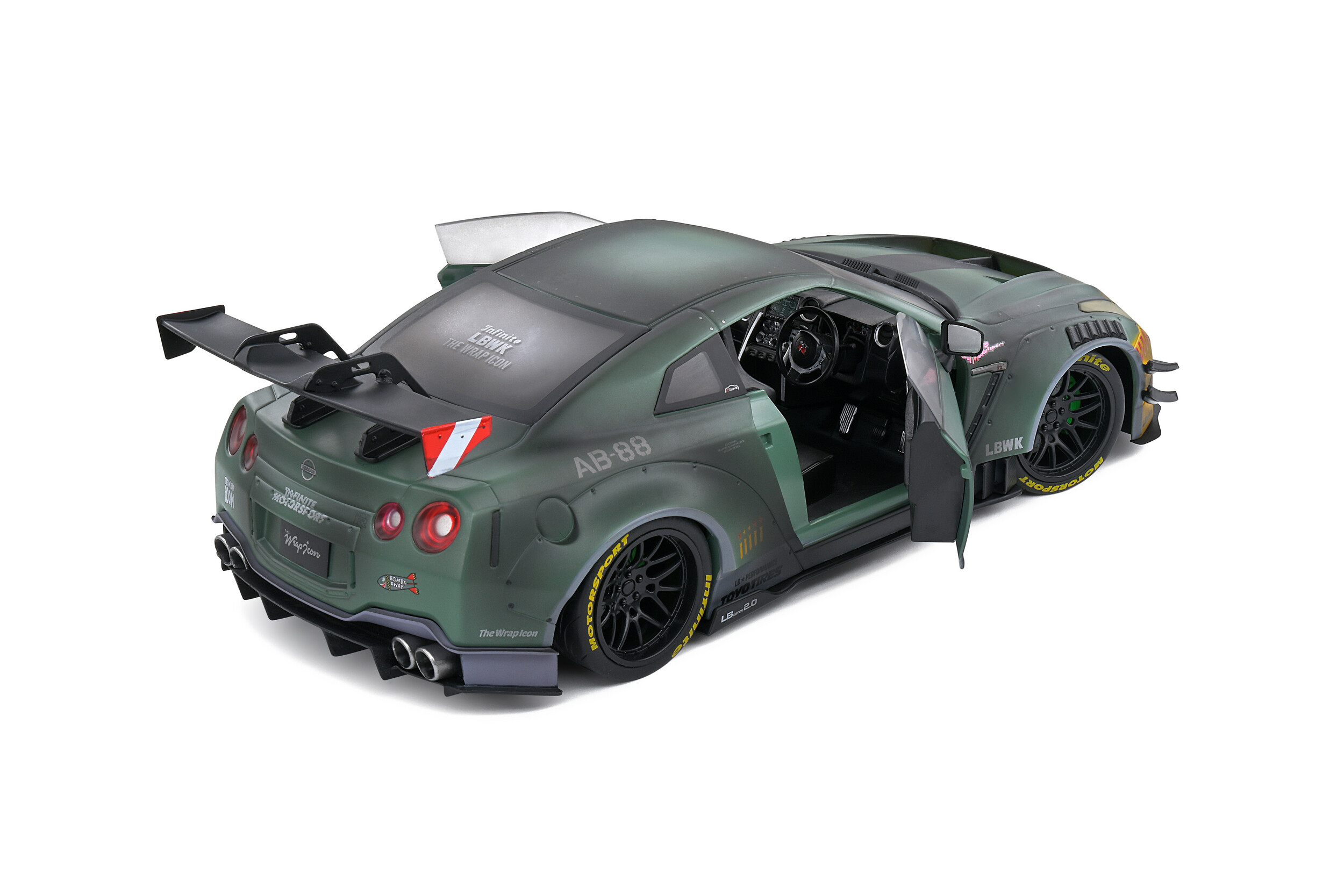 Solido 1:18 Nissan GT-R (R35) LB Body Kit 2.0 Army Fighter 2022
