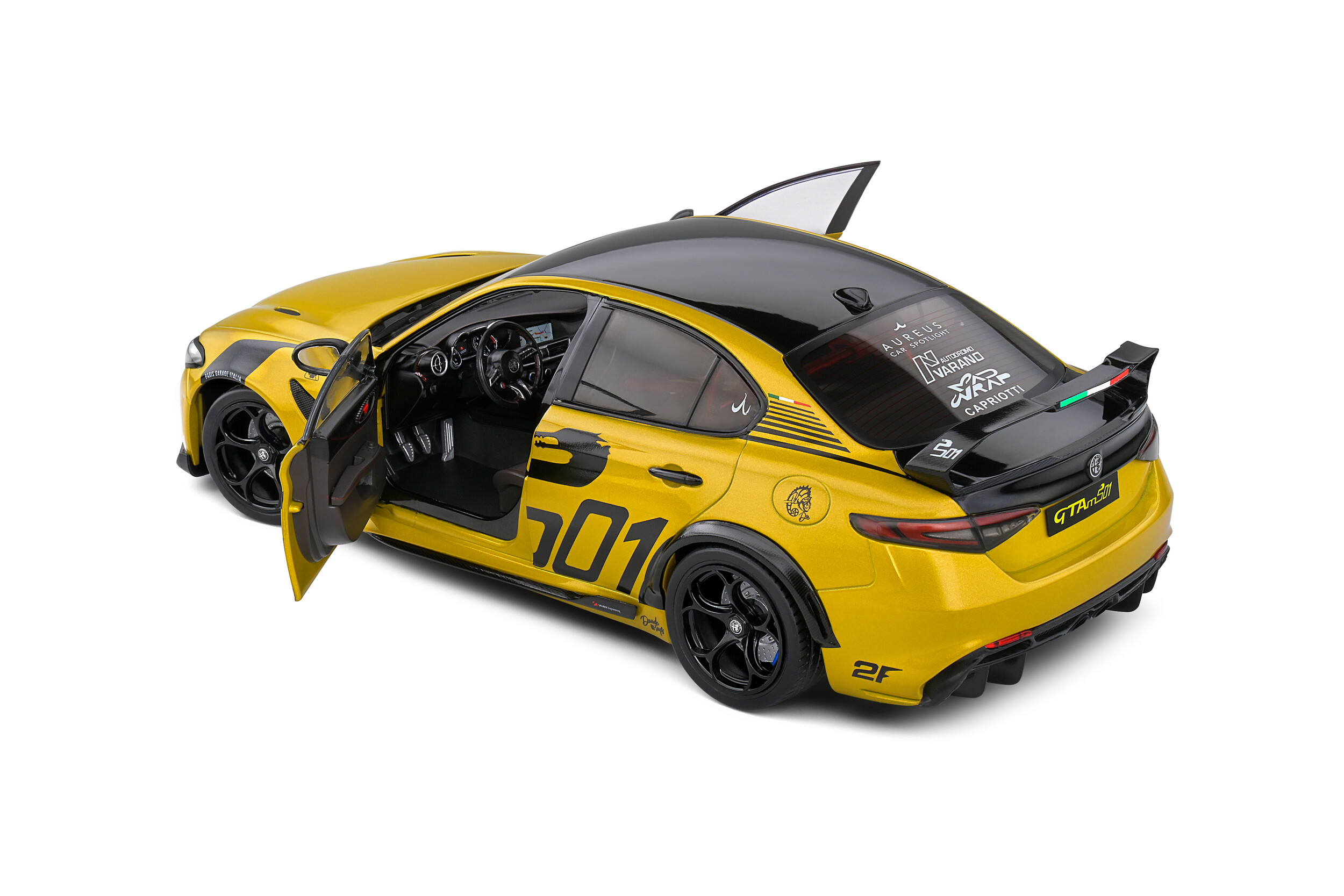 Solido 1:18 2022 Alfa Romeo Giulia Nagemaakt Yellow