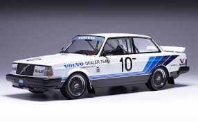 IXO 1:18 Volvo240 Turbo #10 Robbie Francevic ATCC