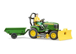 Bruder BR62104 John Deere Lawn Mower with Trailer and Gardener