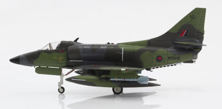 Hobby Master 1/72 A-4K Skyhawk “Lizard Scheme” NZ6201, 2 Squadron, RNZAF, New Zealand, 1987