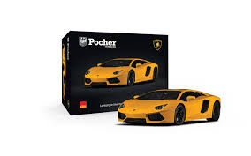 Pocher 1:8 Model kit Lamborghini Aventador LP700-4 Giallo Orion
